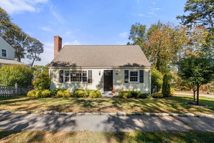 121 Hillside Ave  Quincy MA 02170 photo