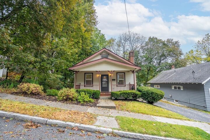 Property Photo: 28 Alsada Dr MA 01603