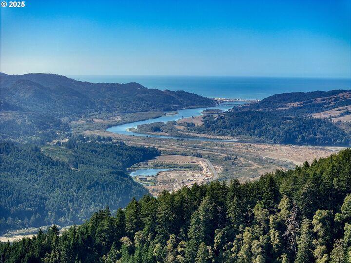 Property Photo: 32 Xxx Libby Creek Rd OR 97444