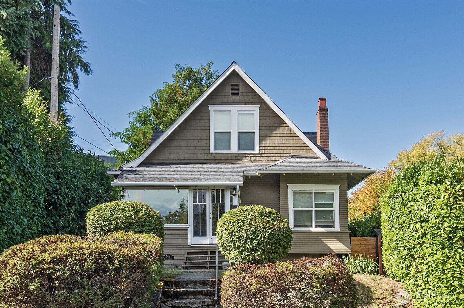 Property Photo: 5619 16th Avenue NE WA 98105