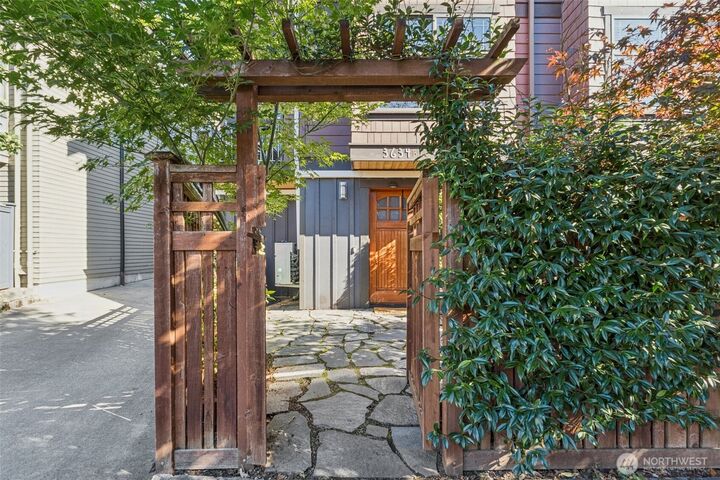 Property Photo: 3634 Palatine Avenue N B WA 98103