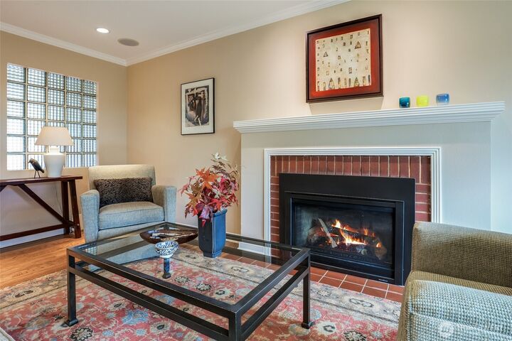Property Photo: 5021 Pullman Avenue NE WA 98105