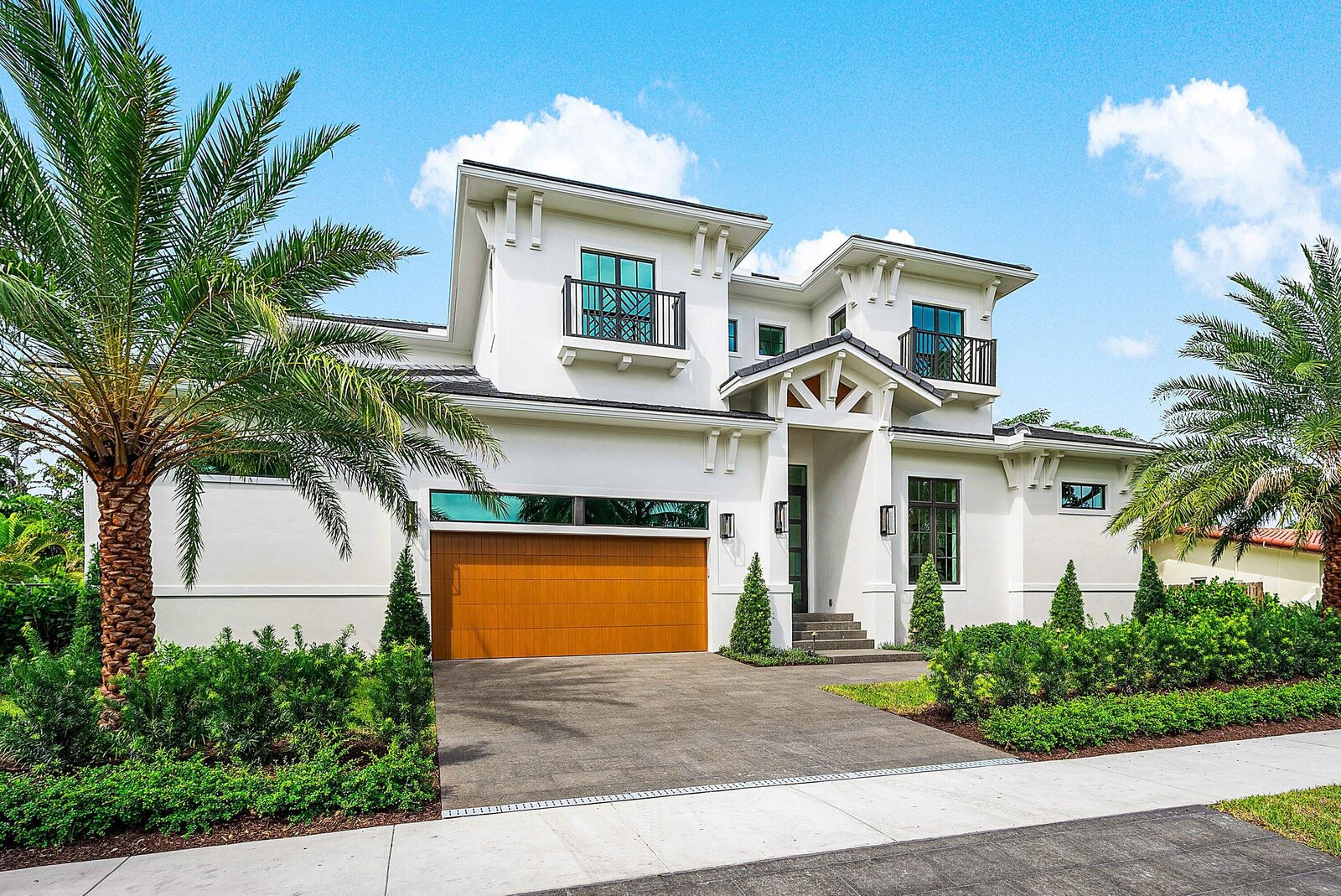 Property Photo:  2609 NE 27th Way  FL 33306 