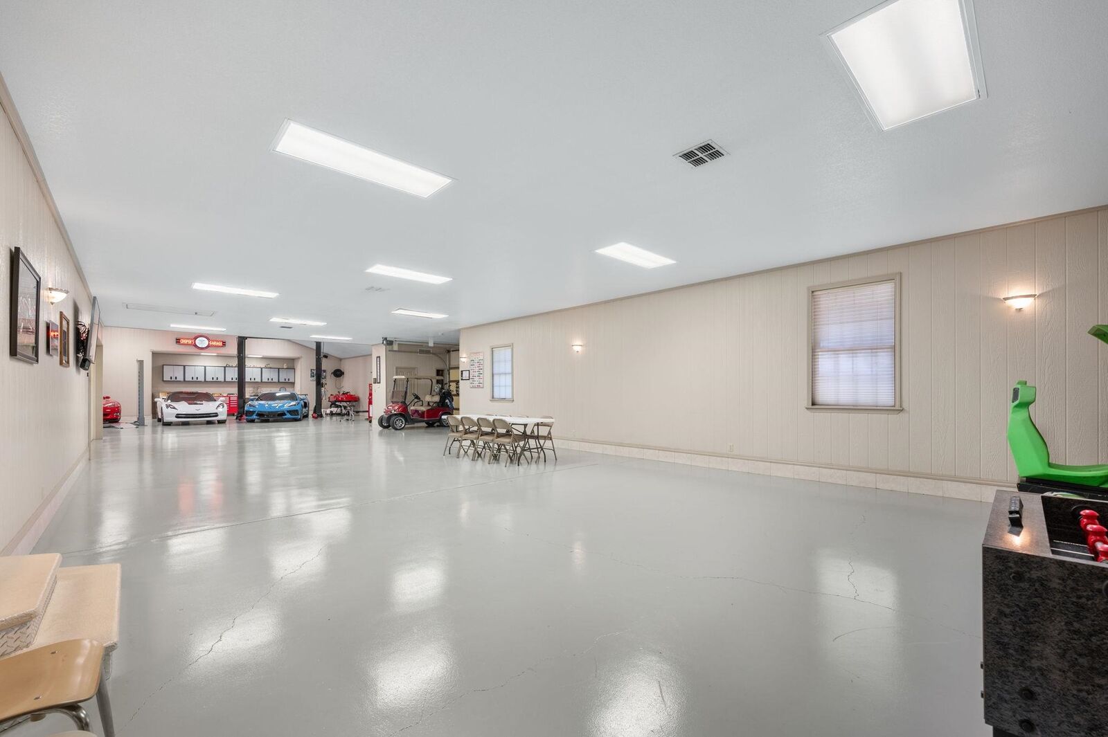 Property Photo: 1 Braid Hill Dr KS 67156-6303