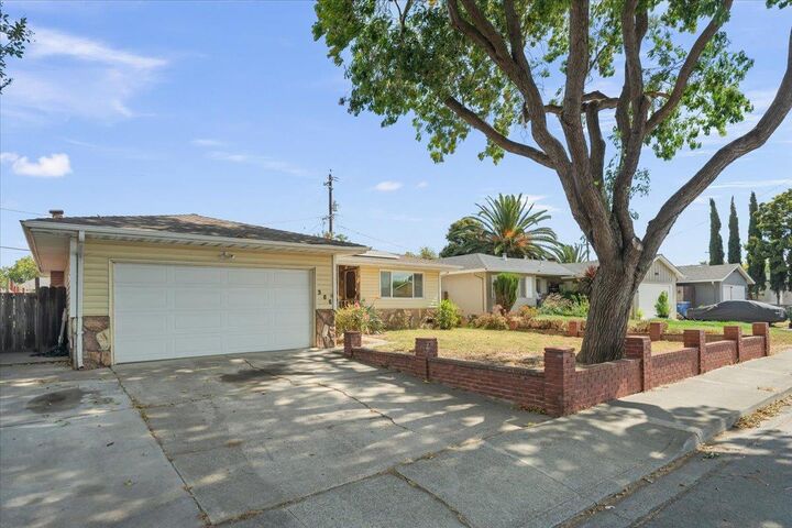 Property Photo: 386 Heath Street CA 95035