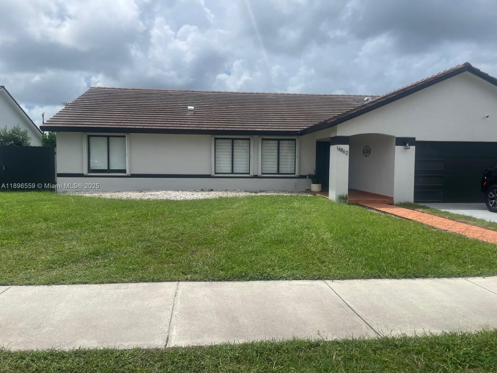 Property Photo: 14862 SW 169th Ln FL 33187