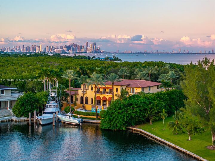 50 Casuarina Concourse  Coral Gables FL 33143 photo