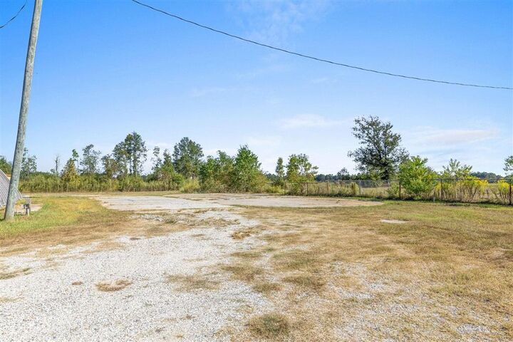 Property Photo: 1124 Dunn Ferry Road LA 70663