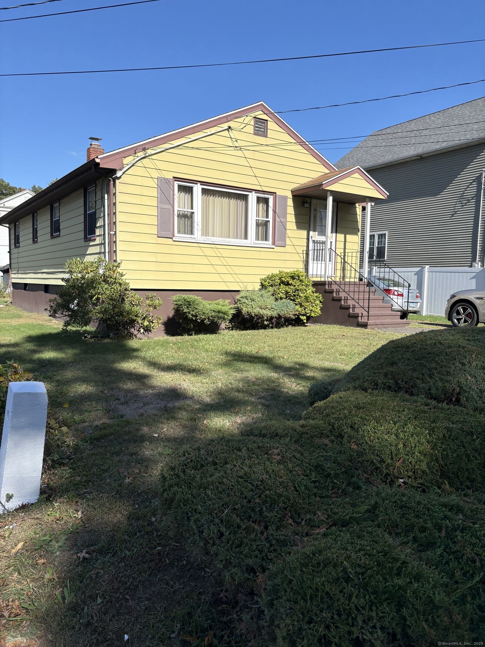 Property Photo: 394 Harding Avenue CT 06615