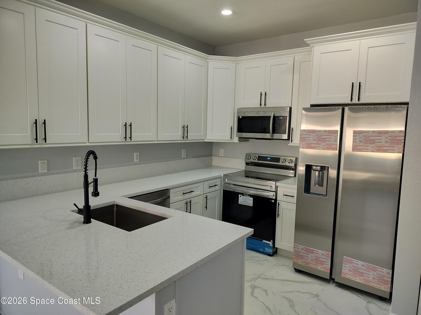 Property Photo:  826 Middleton Drive SW  FL 32962 