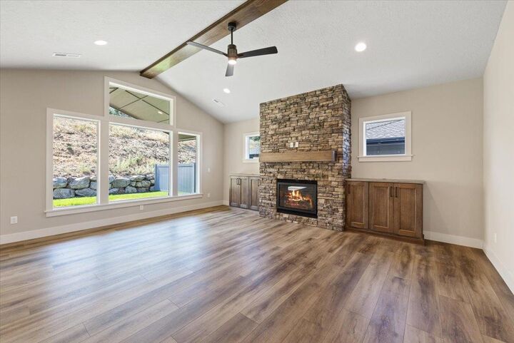 Property Photo: 5213 S Scout St WA 99223