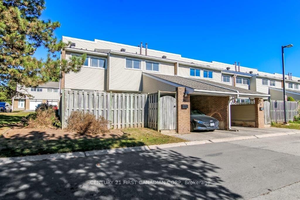 Property Photo:  590 Millbank Drive 12  ON N6E 2H2 