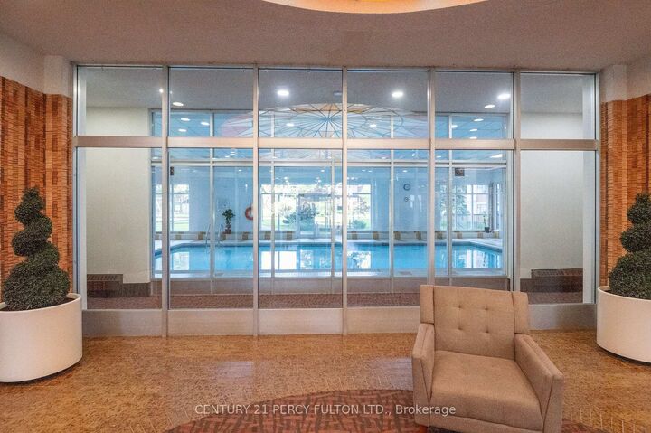 Photo de la propriété:  25 Silver Springs Boulevard 301  ON M1V 1M9 