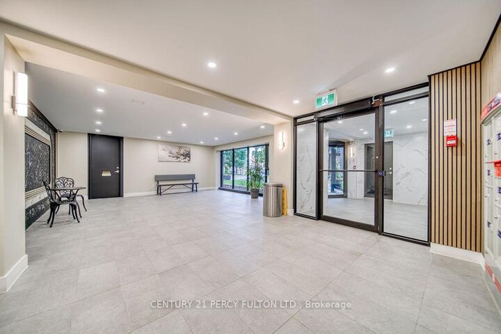 Photo de la propriété:  921 Midland Avenue 101  ON M1K 4G2