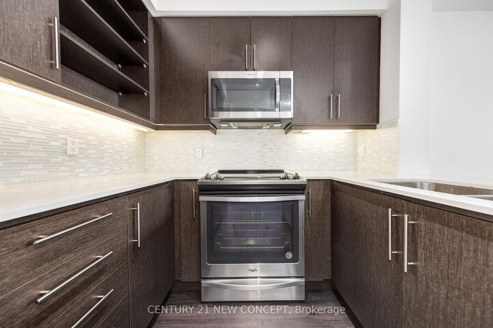 Property Photo: 65 Oneida Crescent Ph10 ON L4B 4T9