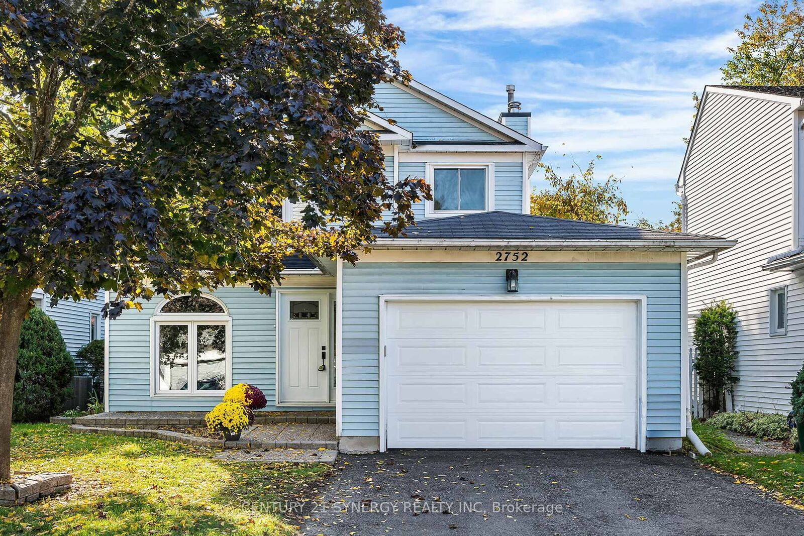 Photo de la propriété: 2752 Wyldewood Street W ON K1T 2S4