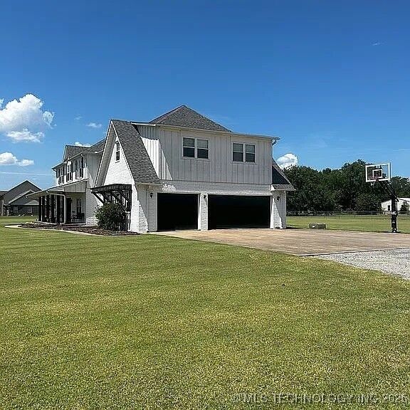 Property Photo: 1606 Blue Stem OK 74434