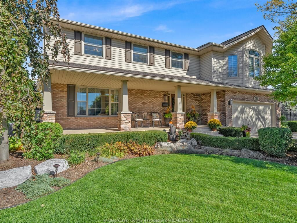 Property Photo: 512 Cambridge Court ON N8N 4B4
