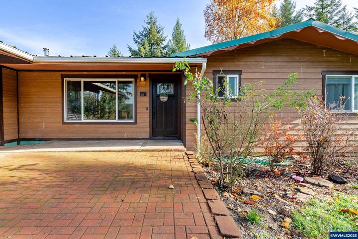 Property Photo:  40189 Mount Hope Dr  OR 97355 