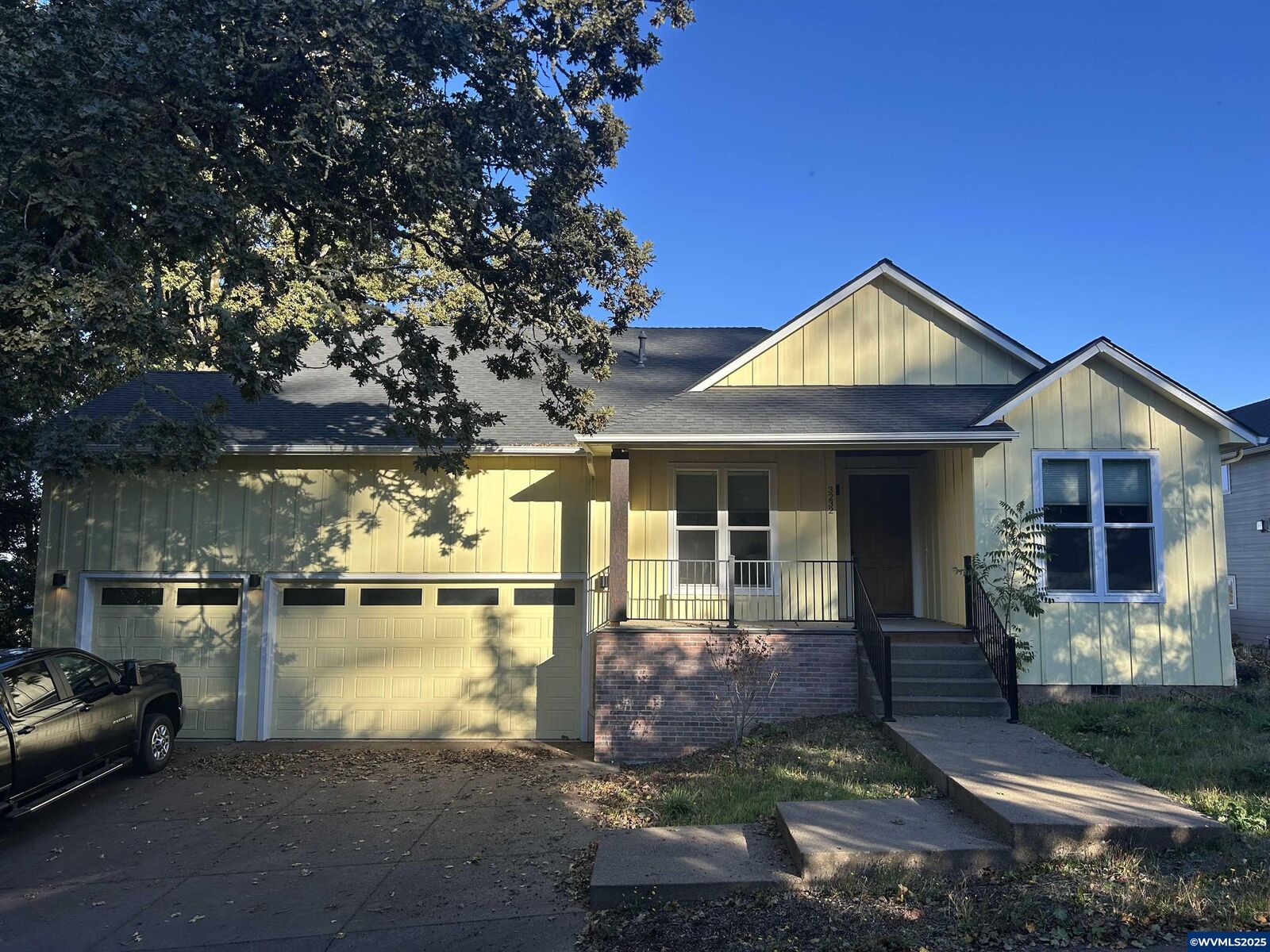 Property Photo:  3232 Granada Wy S  OR 97302