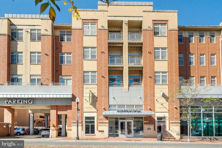 309 Holland Lane 126  Alexandria VA 22314 photo