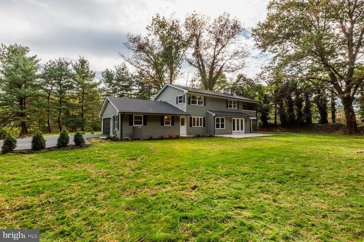 Property Photo: 908 W Walnut Street PA 17043