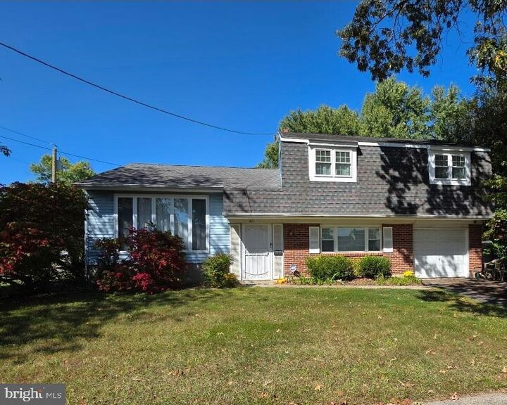 Property Photo:  401 Cardinal Road  NJ 08010 