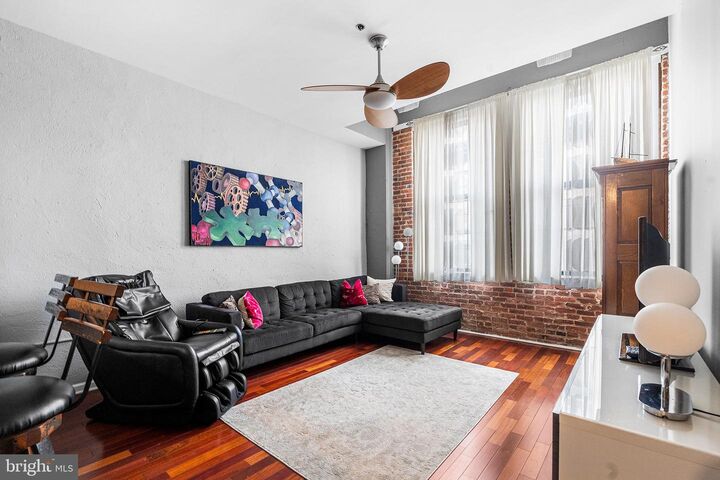 315 New Street 412  Philadelphia PA 19106 photo