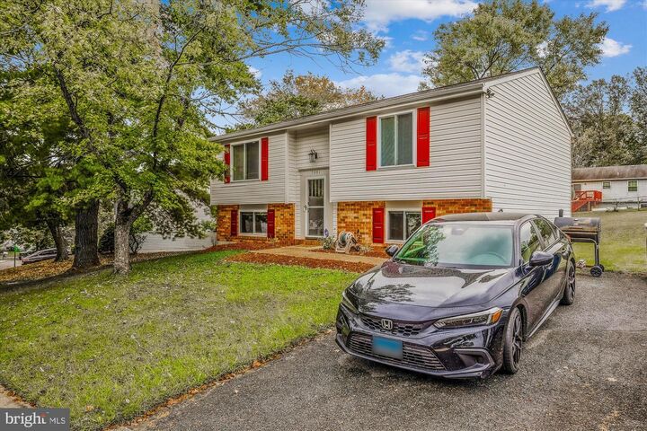 Property Photo:  7001 Killarney Street  MD 20735