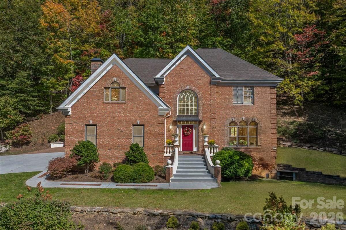 Property Photo:  295 Laurel Ridge Drive  NC 28786 