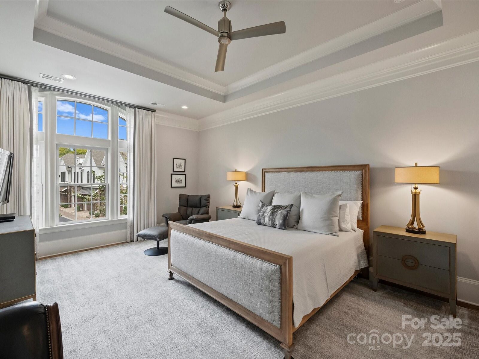 Property Photo:  5014 Vernet Lane  NC 28210 