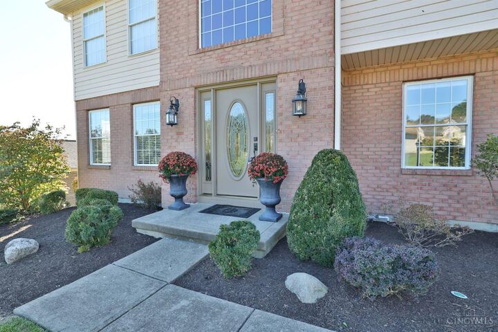 Property Photo: 542 Aston View Lane OH 45002