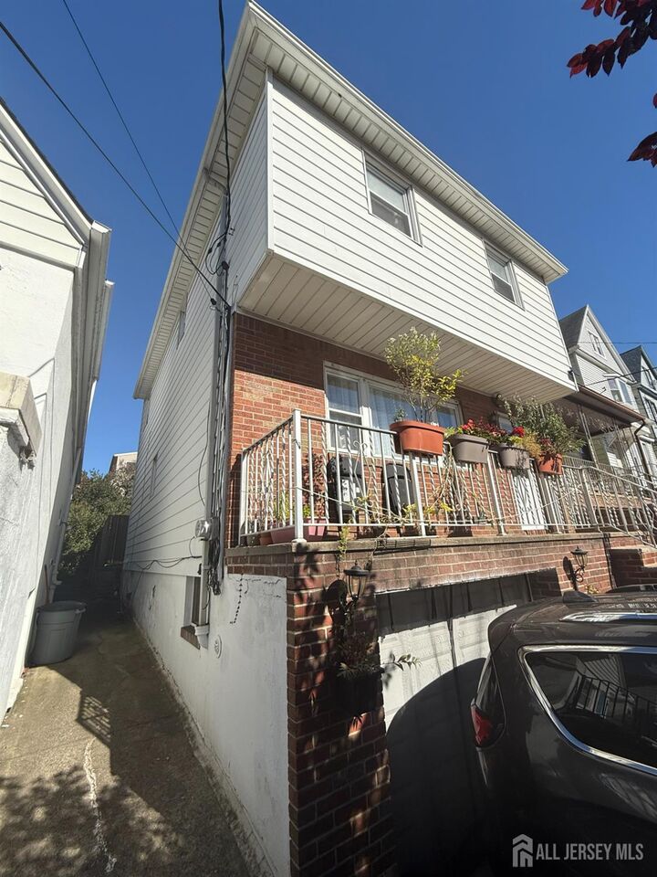 Property Photo:  145 W 29th Street W  NJ 07002 