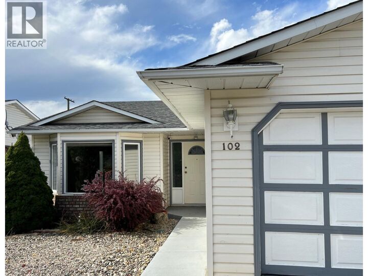 Property Photo: 102 1st Street BC V1H 1Z1