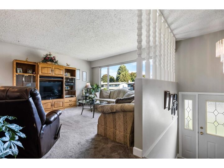 Property Photo: 6961 Sheffield Way BC V2R 3T2