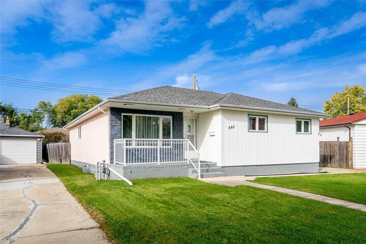 Photo de la propriété: 892 Airlies Street MB R2V 2Z7