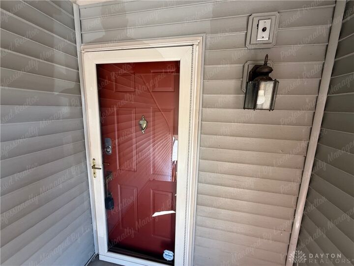 Property Photo: 1147 Captains Bridge OH 45458