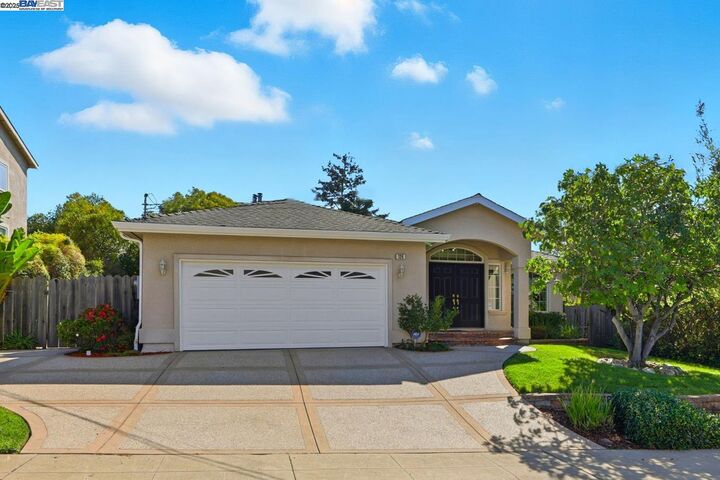 Property Photo: 124 Linmore Dr CA 94539