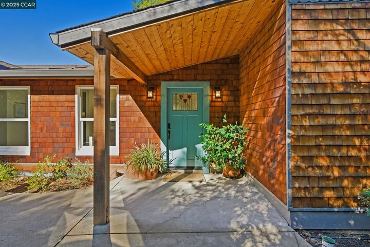 Property Photo: 3665 Boyer Cir CA 94549
