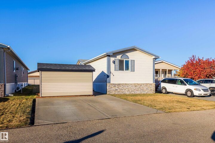 Property Photo: 514 Maple Wood Crescent NW AB T6P 0A9