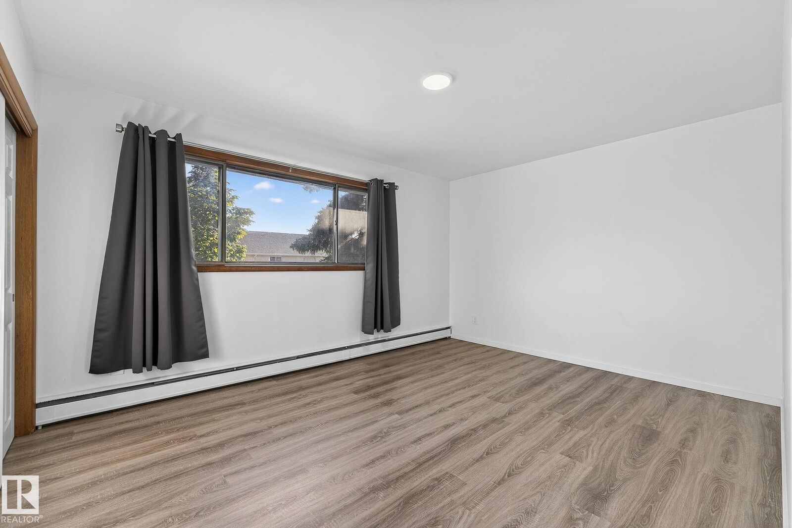 Property Photo: 12410 134 Avenue NW AB T5J 3Y4