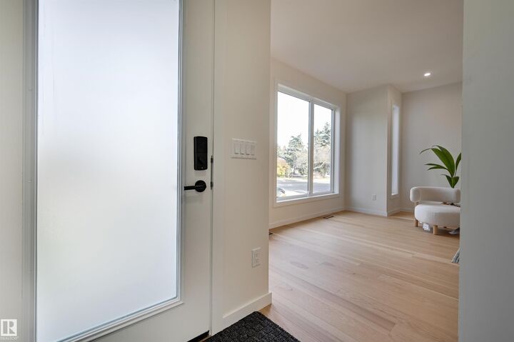 Property Photo:  13809 Buena Vista Road NW  AB T5R 5R9 