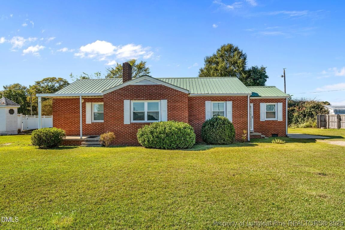 Property Photo: 406 E Harrington Avenue NC 27505
