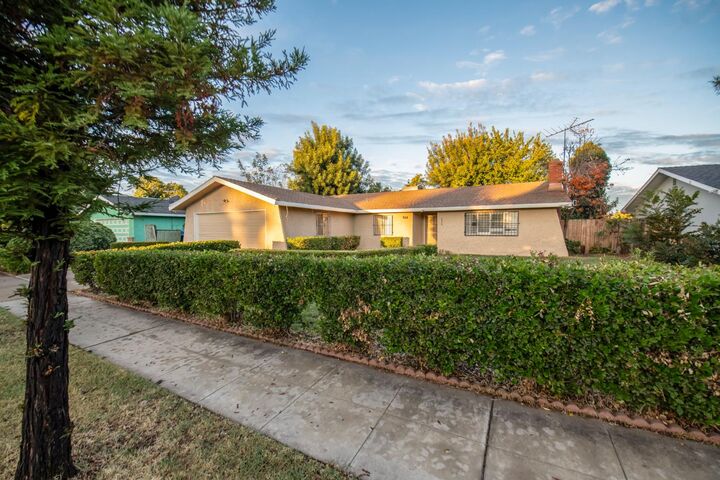 Property Photo:  225 N Sylmar Avenue  CA 93727 