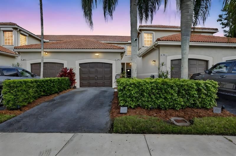 Property Photo: 1291 Sorrento Dr 1291 FL 33326