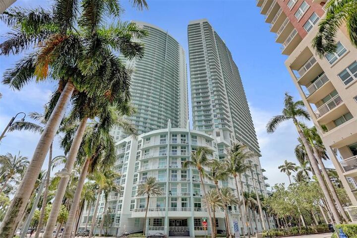 Property Photo: 1900 N Bayshore Dr 715 FL 33132