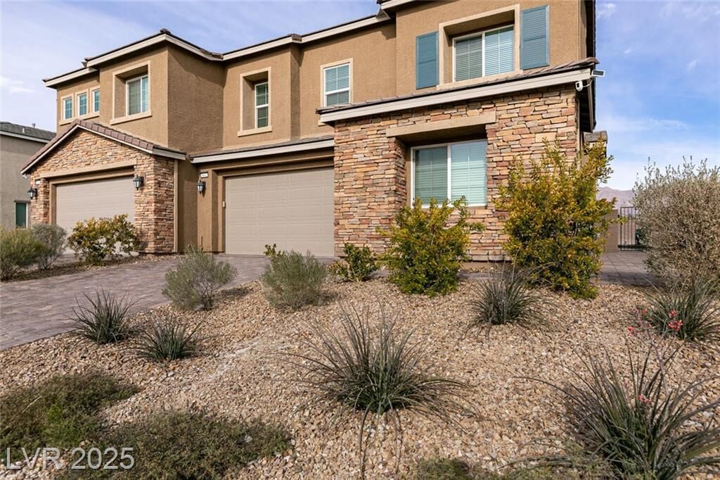 Property Photo: 1642 Dire Wolf Avenue NV 89084