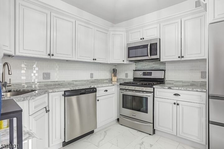 159 Anderson Ave  Wallington Boro NJ 07057 photo