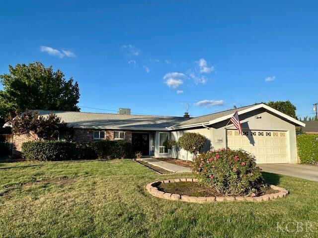 Property Photo: 26484 Mulanax Drive CA 93277