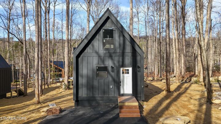 Property Photo: 210 Braydens Way TN 37738